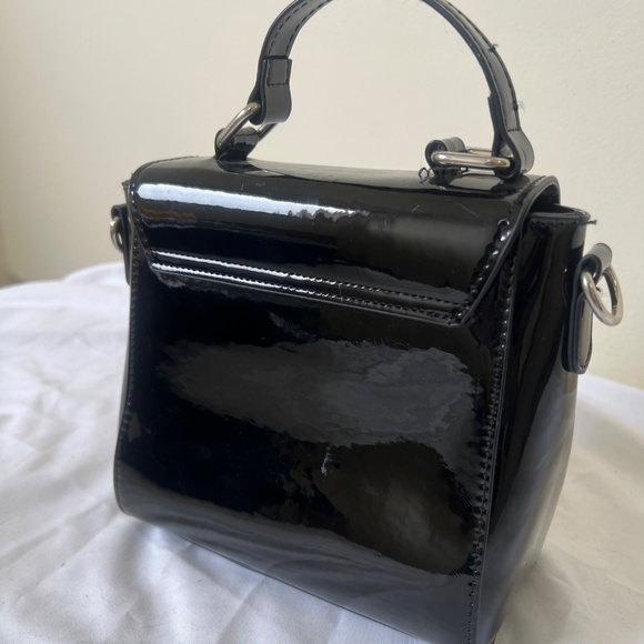 Widow Spiderweb Bat Purse - Picture 2 of 3